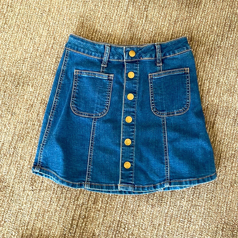 Alter’d State Denim Skirt (size XS) buttons down the front